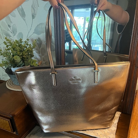 KATE SPADE NEW YORK Classic Cedar Street Harmony Tote Bag Metallic Rose Gold GUC - Picture 1 of 10